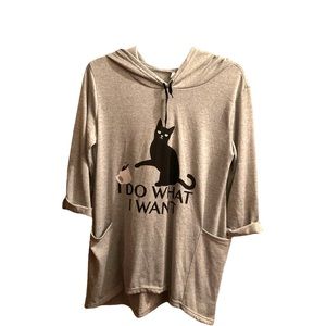 Graphic Ladies Shirt with Hood (NWOT) xtra large